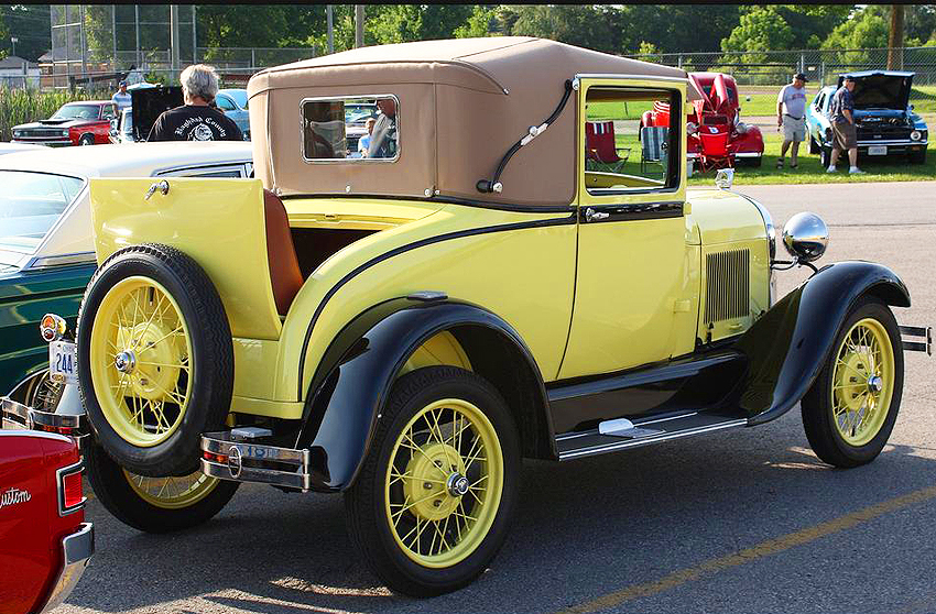 Ford-1928-Model-A-coupe.jpg